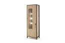 Schmaler Holzvitrinenschrank mit Glaseinsatz, LED-Beleuchtung und schwarzem Metallrahmen, modern und elegant.
