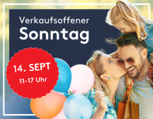 Familie mit Kind und bunten Luftballons beim verkaufsoffenen Sonntag am 14. September, 11-17 Uhr, Shopping