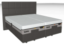 Modernes Boxspringbett mit geteilten TEMPUR-Matratzen, hohem Kopfteil und grauem Stoffbezug auf weiu00dfem Hintergrund.