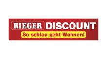 Logo mit der Aufschrift „RIEGER DISCOUNT – So schlau geht Wohnen!“ in Weiss, Rot und Gelb auf rechteckigem Hintergrund.