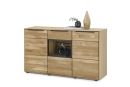 Modernes Sideboard aus Eiche mit Glasvitrine, Dekoration, Vase und Buch, Wohnzimmermöbel im skandinavischen Stil.