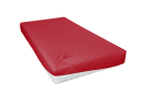 Rote Spannbettlaken auf weiu00dfer Matratze, Bettwu00e4sche, Schlafzimmer, hochwertige Baumwolle, modernes Design