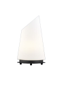 Moderne Tischlampe mit weißem, schrägem Lampenschirm und schwarzem Sockel, minimalistisches Design.
