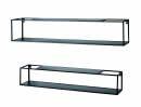 Zwei moderne, schwarze Wandregale aus Metall im minimalistischen Design, ideal für Wohnzimmer oder Büro.