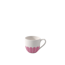 Weiu00dfe Kaffeetasse mit rosa Blumenmuster, modernes Design, isoliert auf weiu00dfem Hintergrund.