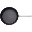 Antihaft-Pfanne aus Edelstahl mit langem Griff, ideal zum Braten und Kochen in der Küche.