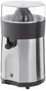 Elektrische Zitruspresse aus Edelstahl von WMF mit Ausguss und transparentem Deckel, ideal für frischen Saft.