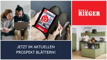 Collage aus vier Bildern mit Werbebotschaft für Möbel Rieger: Links ein Paar mit Laptop auf dem Sofa, in der Mitte eine Frau mit Tablet, auf dem ein digitaler Möbel-Rieger-Prospekt mit „1/2 Preis“ angezeigt wird