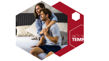 TEMPUR Matratze mit glücklichem Paar – spürbar besser schlafen dank innovativem Liegegefühl