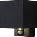 Moderne schwarze Außenwandleuchte mit Bewegungsmelder, eckiges Design, energiesparende LED-Beleuchtung.