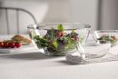 Fünf transparente Glasschalen, eine große und vier kleine, ideal für Küche, Salat oder Dessert.