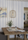 Moderne Pendelleuchte aus Holz mit offenem, rundem Lampenschirm und sichtbarem Leuchtmittel, Design-Lampe.