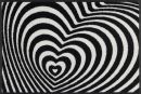 Schwarz-weißer Teppich mit optischer Herz-Illusion, moderne geometrische Muster, abstrakte Wohnkultur.