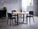Moderner schwarzer Stuhl mit gepolsterter Sitzfläche und Rückenlehne, Metallbeine, minimalistisches Design.
