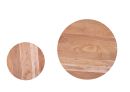 Zwei runde Holztischplatten aus natürlichem Holz, helle Maserung, auf weißem Hintergrund.