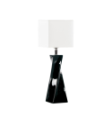 Moderne Tischlampe mit schwarzem, verdrehtem Sockel und weißem, eckigem Lampenschirm vor schwarzem Hintergrund.